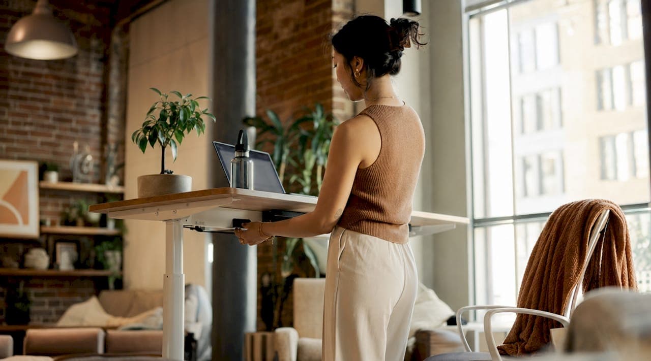 Desk Job Health Risks Checklist for Office Workers